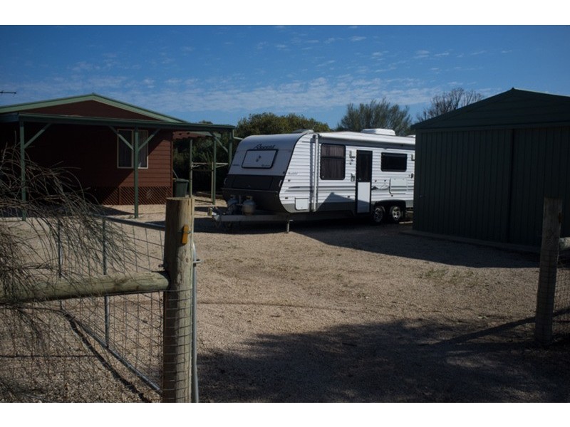 3 McEachern’s Beach Road, Port Moorowie SA 5576