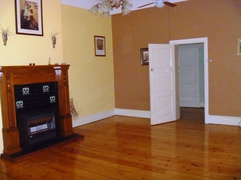 28 Second Street, Minlaton SA 5575