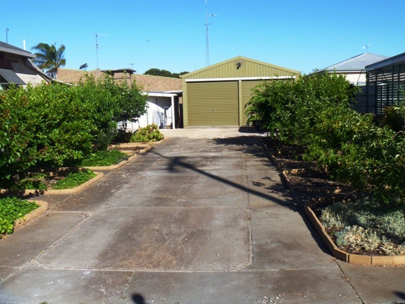 28 Second Street, Minlaton SA 5575
