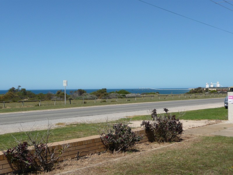 32 The Esplanade, Wool Bay SA 5575