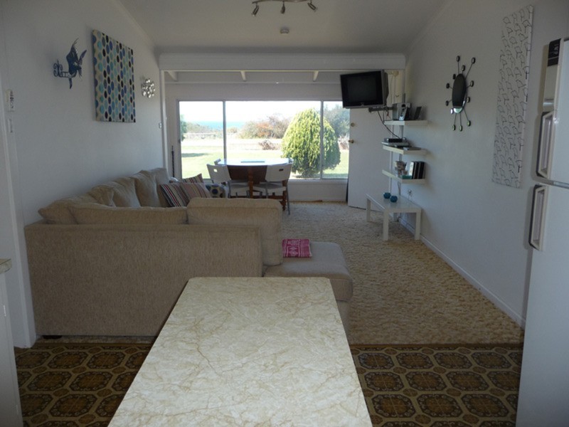32 The Esplanade, Wool Bay SA 5575