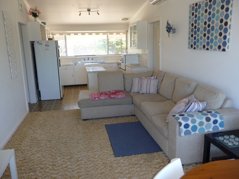 32 The Esplanade, Wool Bay SA 5575