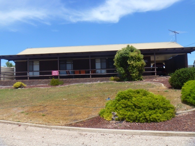 9 Frances  Street, Point Turton SA 5575