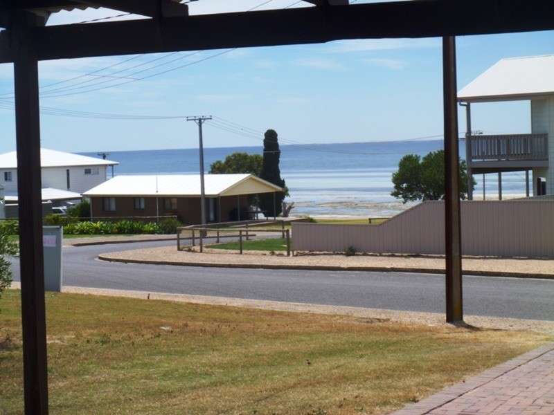 9 Frances  Street, Point Turton SA 5575