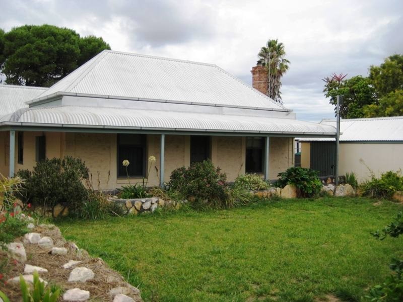 8 Third Street, Warooka SA 5577