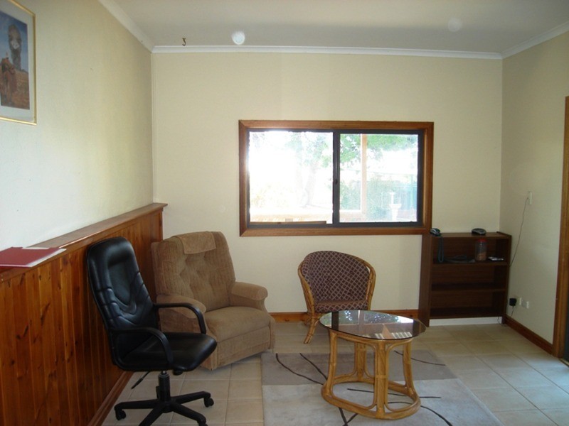 8 Third Street, Warooka SA 5577