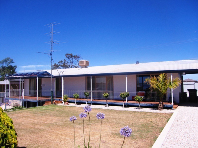 110 Bayview Road, Point Turton SA 5575