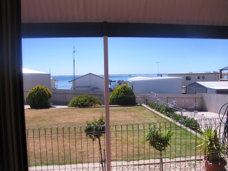 110 Bayview Road, Point Turton SA 5575