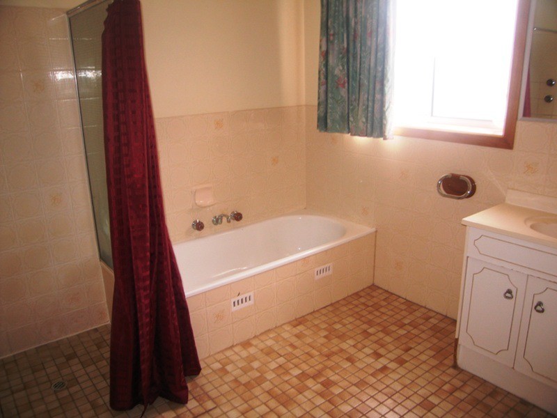 13 Second  Street, Minlaton SA 5575