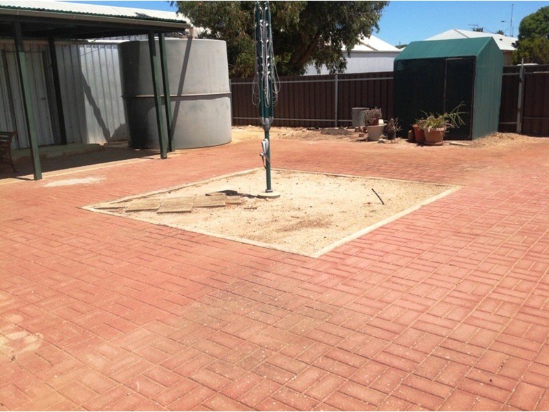 13 Second  Street, Minlaton SA 5575