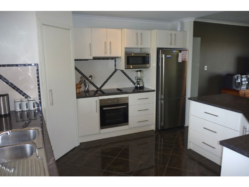 2 Elizabeth  Street, Yorketown SA 5576