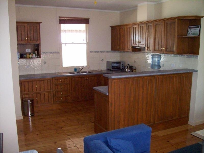 1 Carlisle Street, Moonta Bay SA 5558