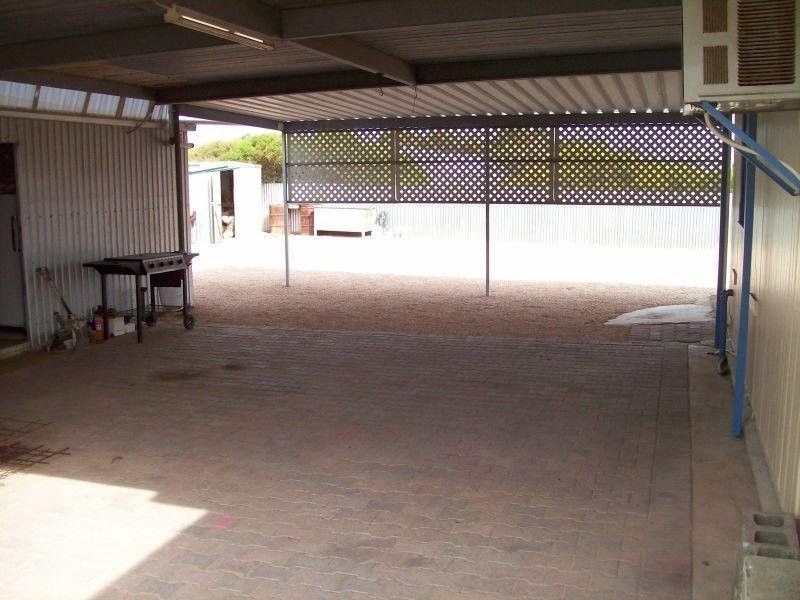 1 Carlisle Street, Moonta Bay SA 5558