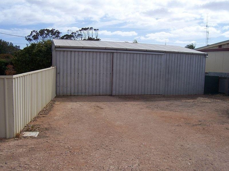 83 Cornish Terrace, Wallaroo SA 5556