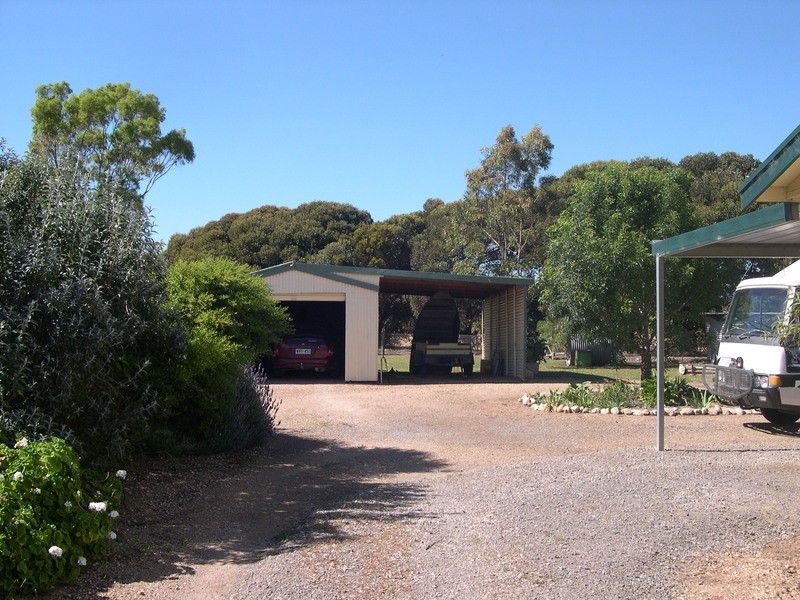 14-16 Seaview Road, Maitland SA 5573