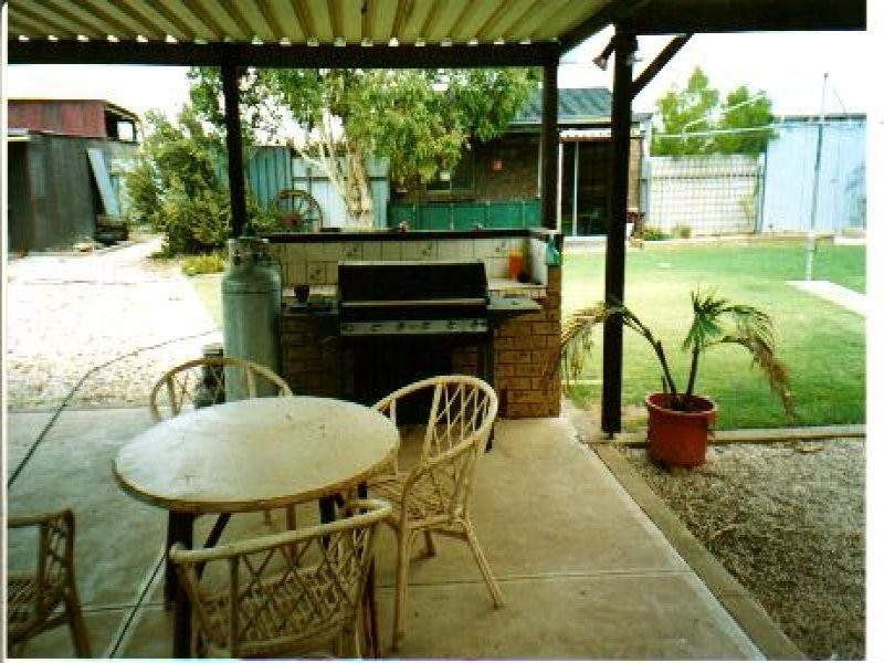 32 Crutchett Road, North Moonta SA 5558