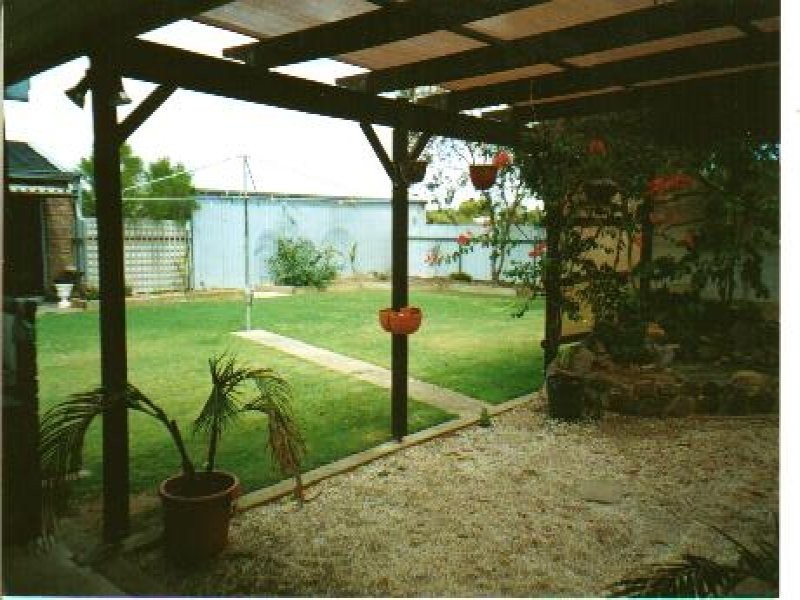 32 Crutchett Road, North Moonta SA 5558