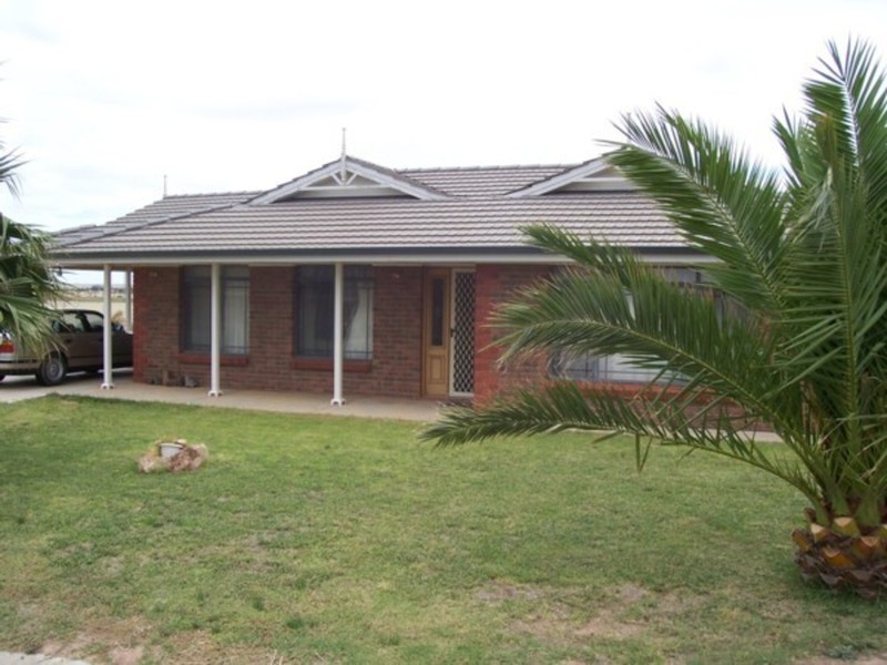 16 Gilmore Crescent, Wallaroo SA 5556