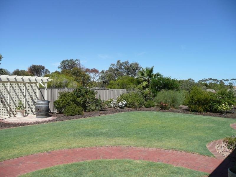 28 Kitto Road, Moonta Bay SA 5558