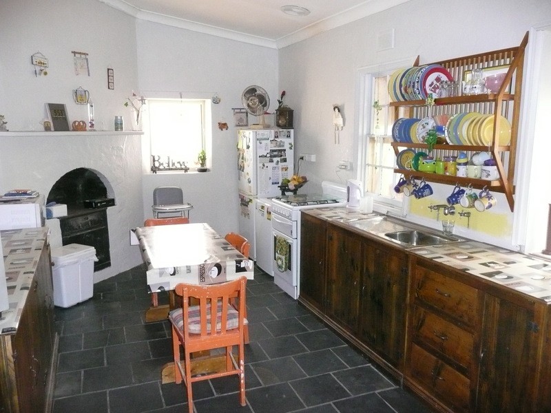 27 Robert Street, Moonta SA 5558