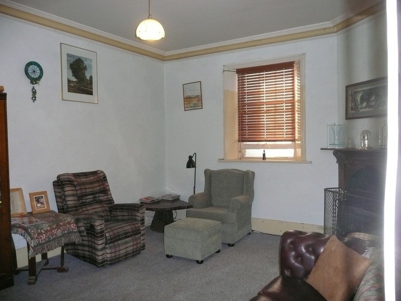 27 Robert Street, Moonta SA 5558