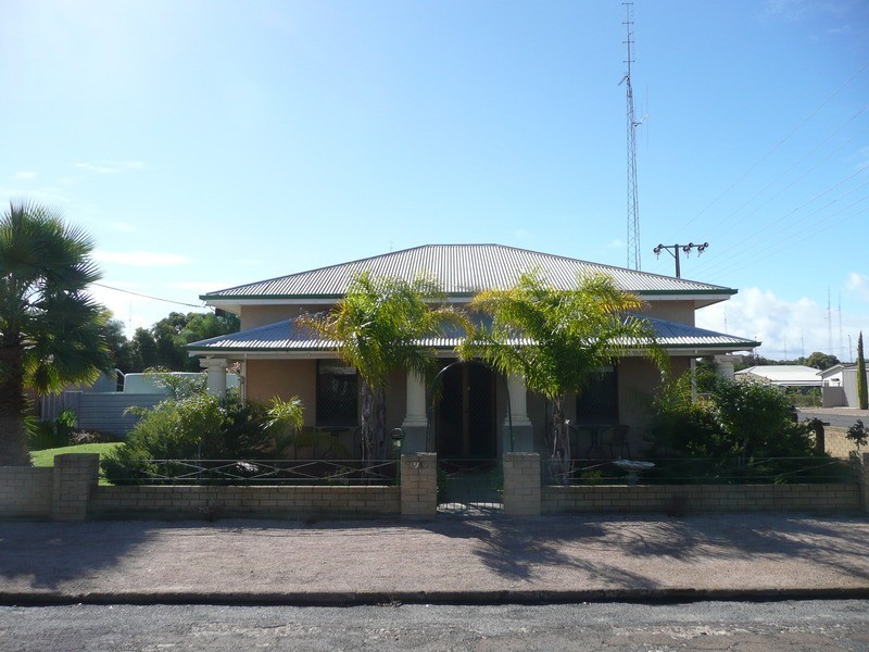 94 George Street, Moonta SA 5558