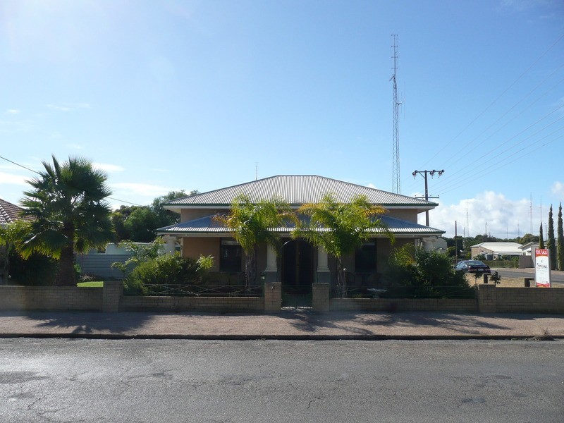 94 George Street, Moonta SA 5558