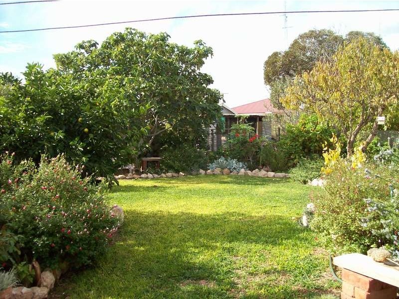 10 First Street, North Moonta SA 5558