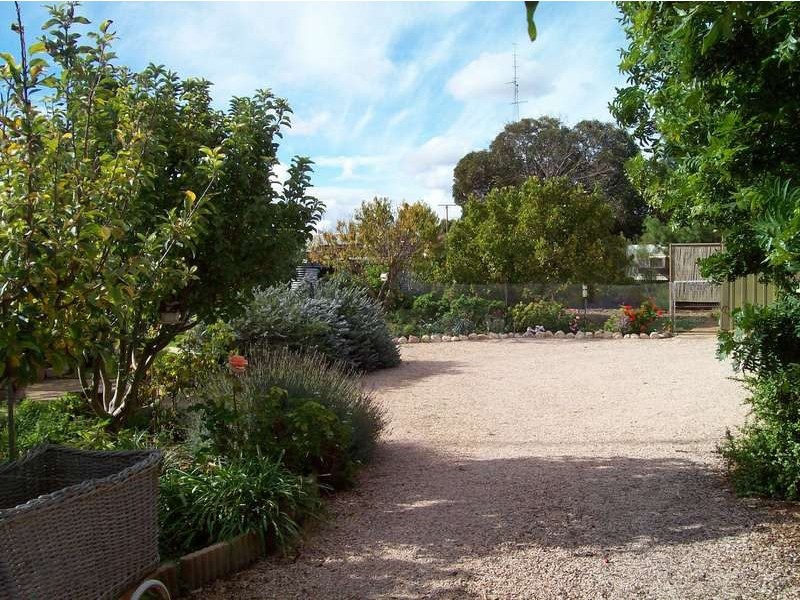 10 First Street, North Moonta SA 5558