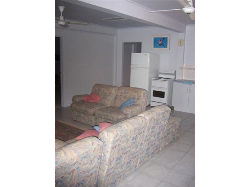 14 Kemp Place, Moonta Bay SA 5558