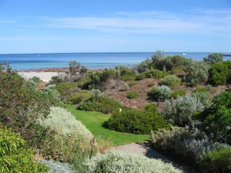 14 Kemp Place, Moonta Bay SA 5558