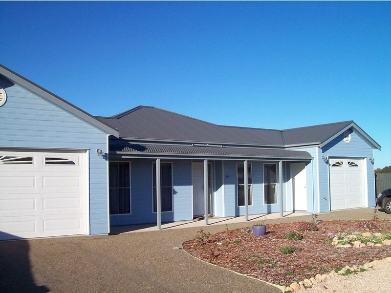 10 Hall Way, Moonta Bay SA 5558