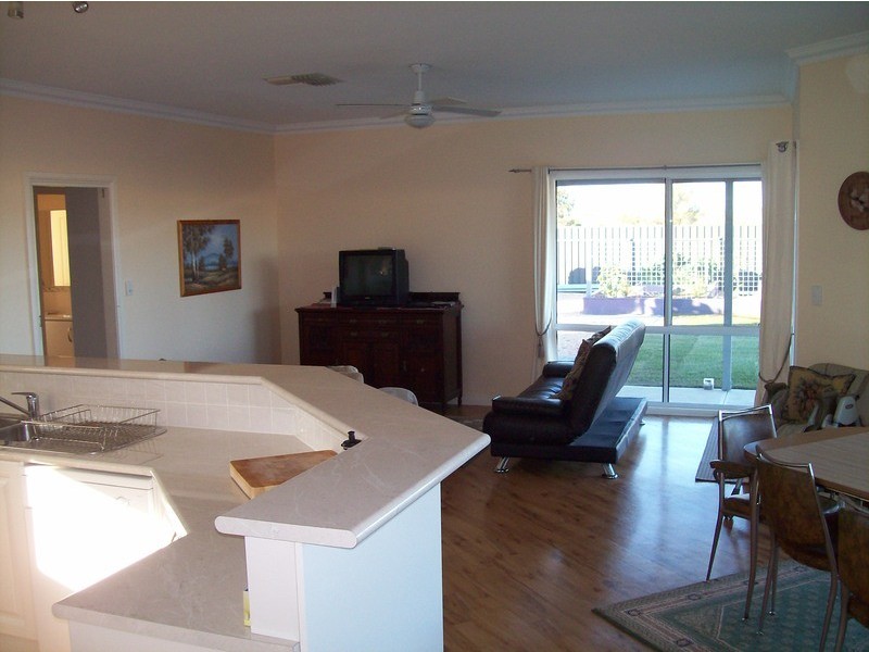 10 Hall Way, Moonta Bay SA 5558