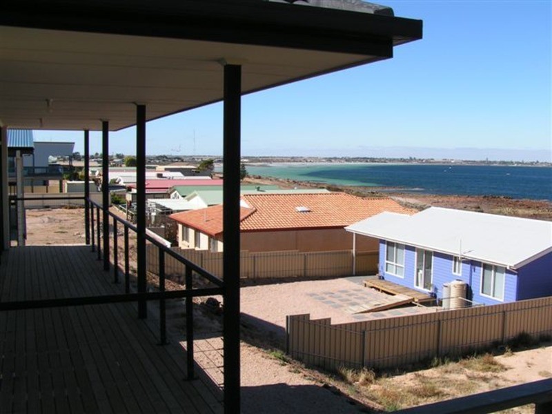 5 Woodforde (Rose Avenue) Drive, North Beach SA 5556