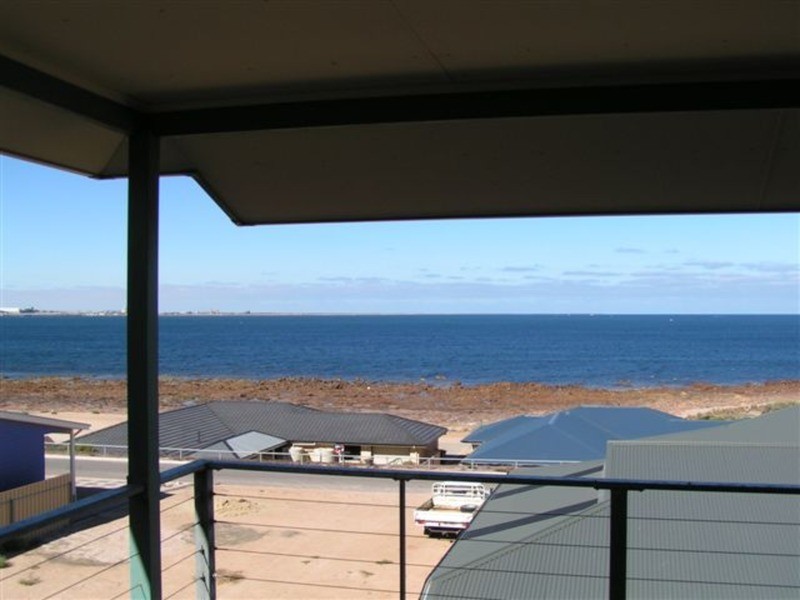 5 Woodforde (Rose Avenue) Drive, North Beach SA 5556