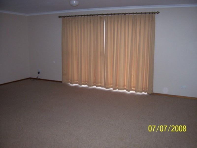 3 Stuckey Street, Moonta Bay SA 5558