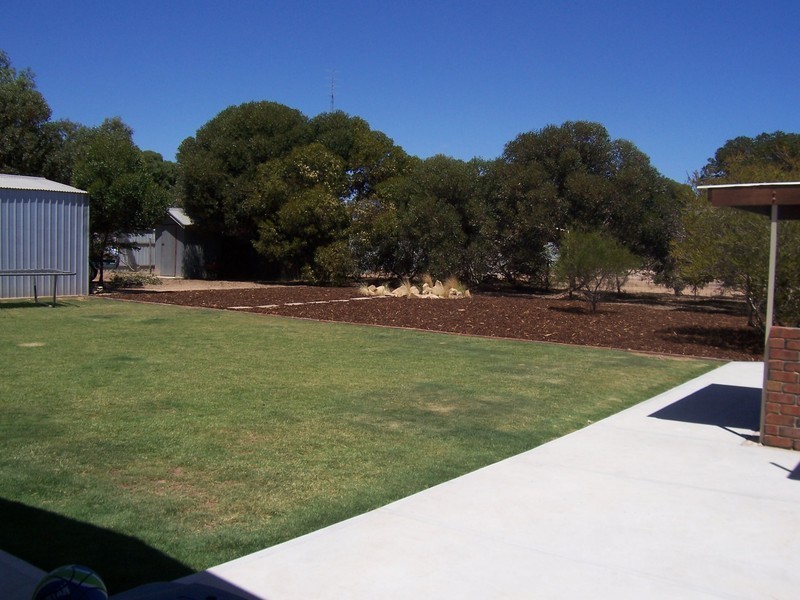 18 Cornish Terrace, Wallaroo SA 5556