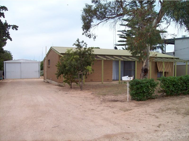 3 Stuckey Street, Moonta Bay SA 5558