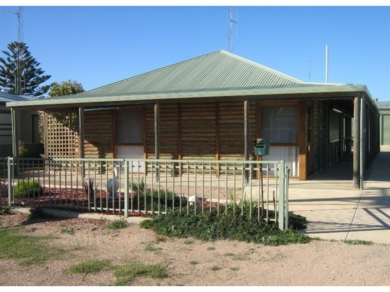 4 Gloria Avenue, North Beach SA 5556
