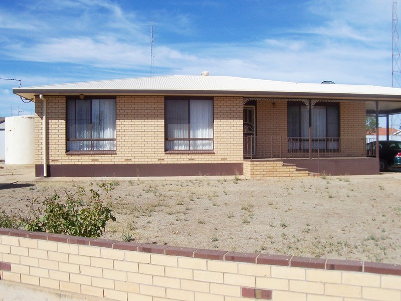 2 Ireland Street, Wallaroo SA 5556