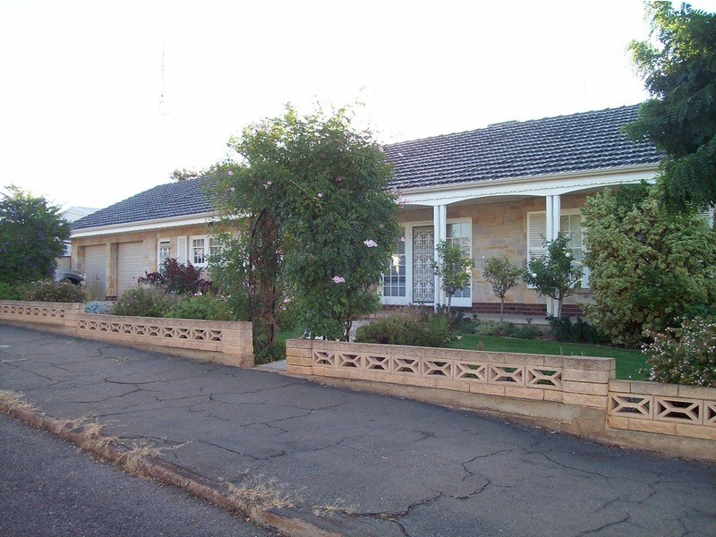 55 Robert Street, Moonta SA 5558