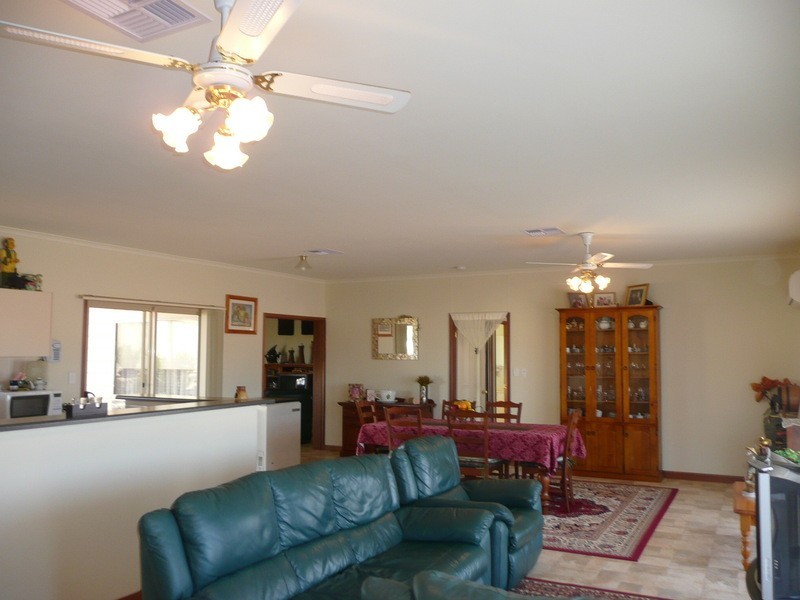 28 Stocker Street, Moonta Bay SA 5558