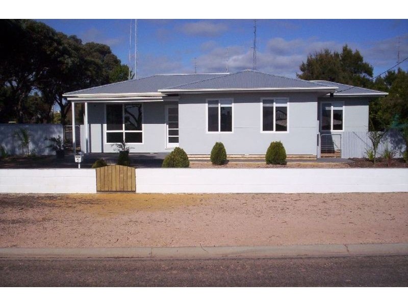 5 Moonta Street, Wallaroo SA 5556