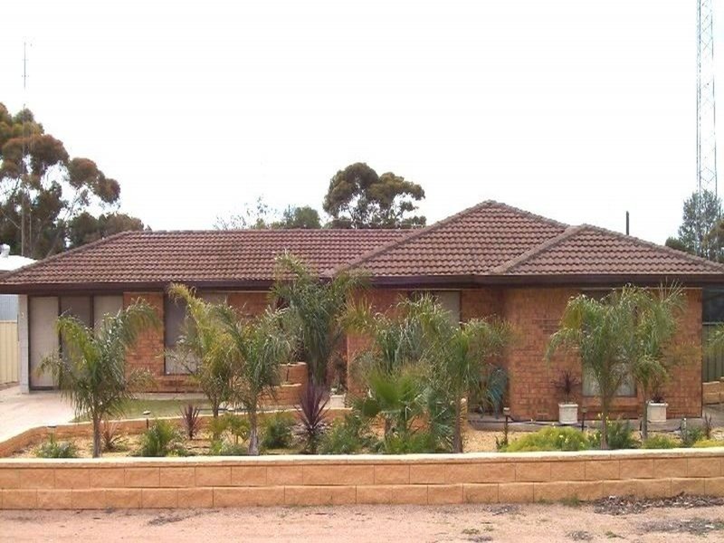 48 Bay Road, Moonta Bay SA 5558