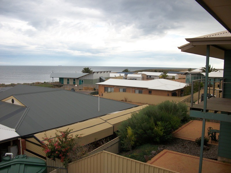 7 Woodforde (Rose Avenue) Drive, North Beach SA 5556