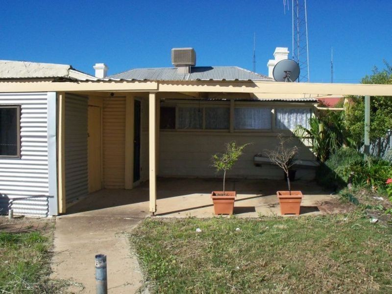 69 Caroline Street, Moonta SA 5558
