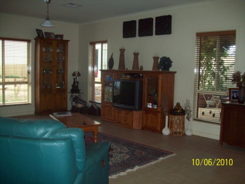 30 Stocker Street, Moonta Bay SA 5558