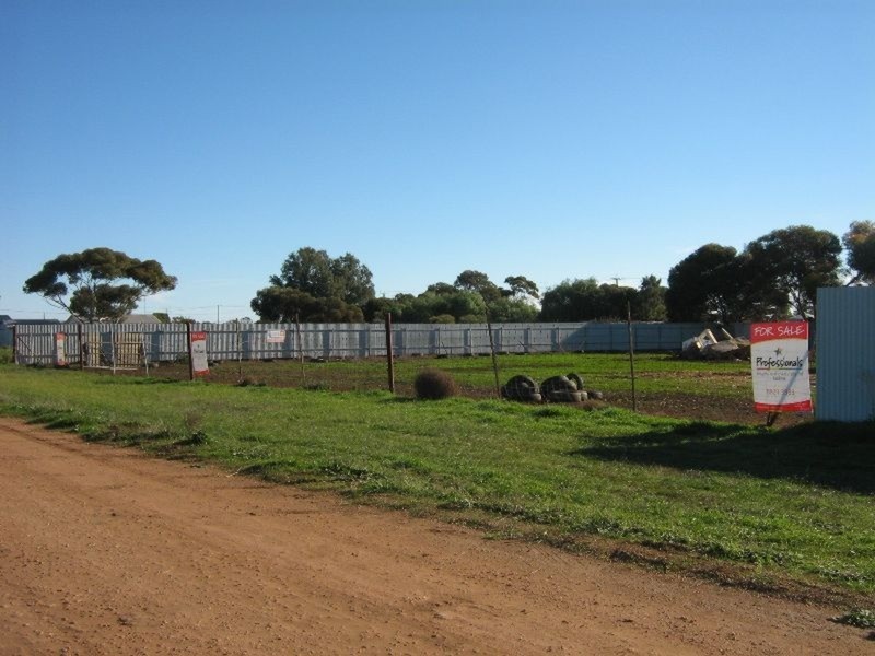 Lots 36, 37 & 38 Fifth Street, Paskeville SA 5552