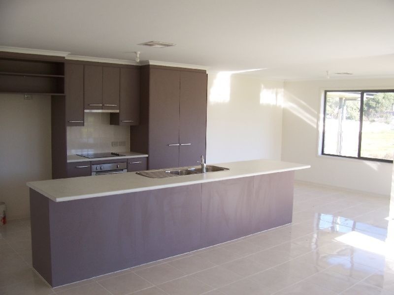 37 John Olsen Drive, Kadina SA 5554