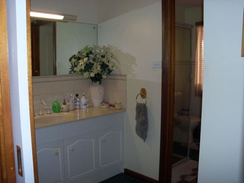 28 Hills Road, North Moonta SA 5558